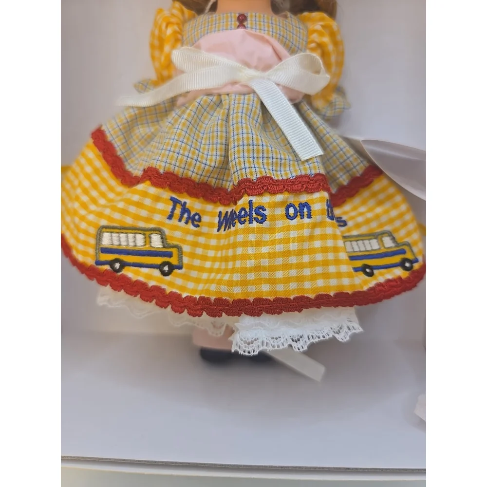 MADAME ALEXANDER WHEELS‎ ON THE BUS DOLL 34135, Never Removed From Box
